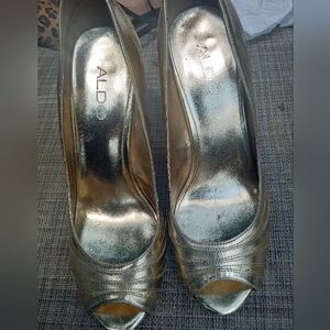 Size 9 - Aldo Heels Womens 40 Pump Beige Patent Leather Stiletto Peep Toe Casual